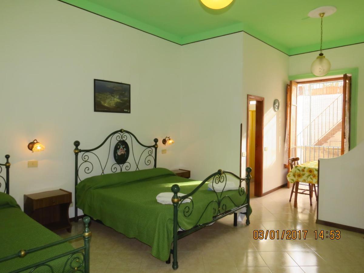 Casa Vittorio B&B Λίπαρι Εξωτερικό φωτογραφία