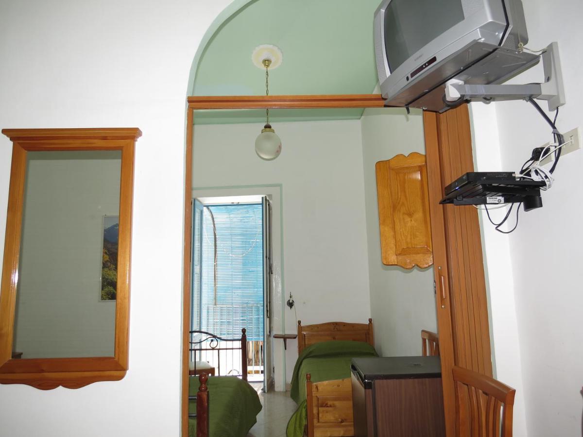 Casa Vittorio B&B Λίπαρι Εξωτερικό φωτογραφία
