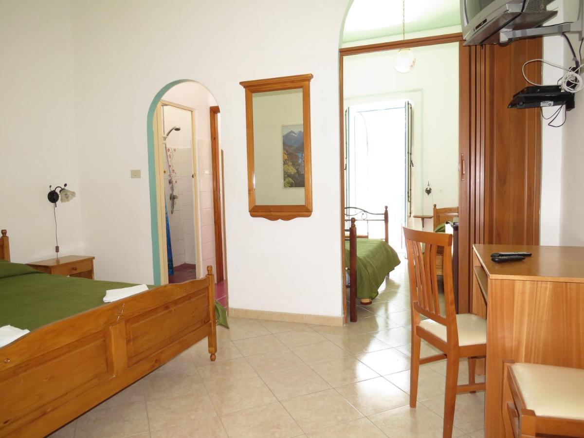 Casa Vittorio B&B Λίπαρι Εξωτερικό φωτογραφία