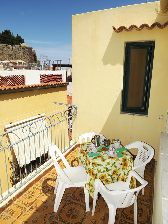 Casa Vittorio B&B Λίπαρι Εξωτερικό φωτογραφία