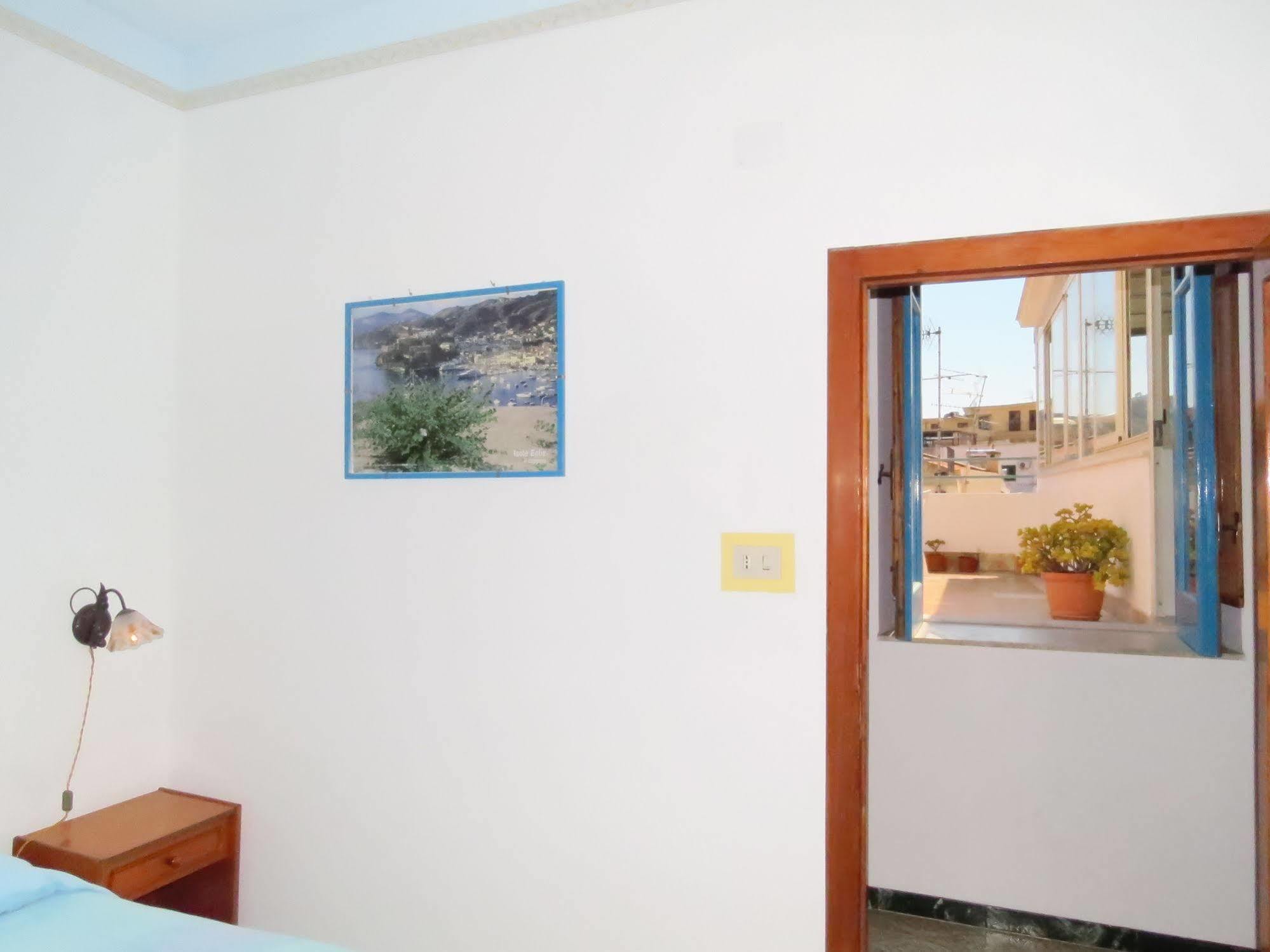 Casa Vittorio B&B Λίπαρι Εξωτερικό φωτογραφία
